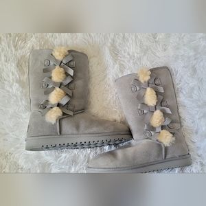 Koolaburra by UGG boots women's size 10 Grey